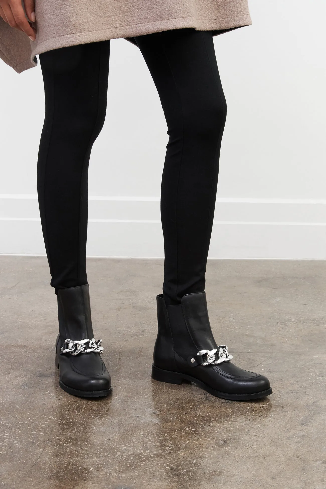 Cassie Chain Boots