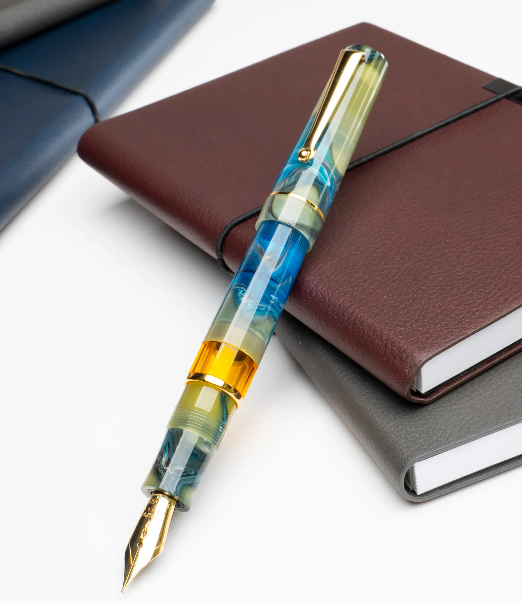 Delta Duna Yellow Fountain Pen 14k Nib