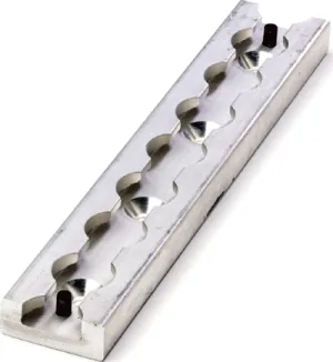 HD L-Track Section, Non-Flanged, with 1/4" Countersunk Mounting Holes, 8 IN Long | FE200761