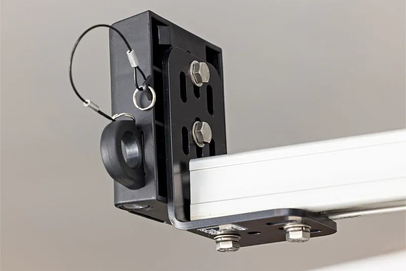 HD L50 L Brackets (8300, 8301)