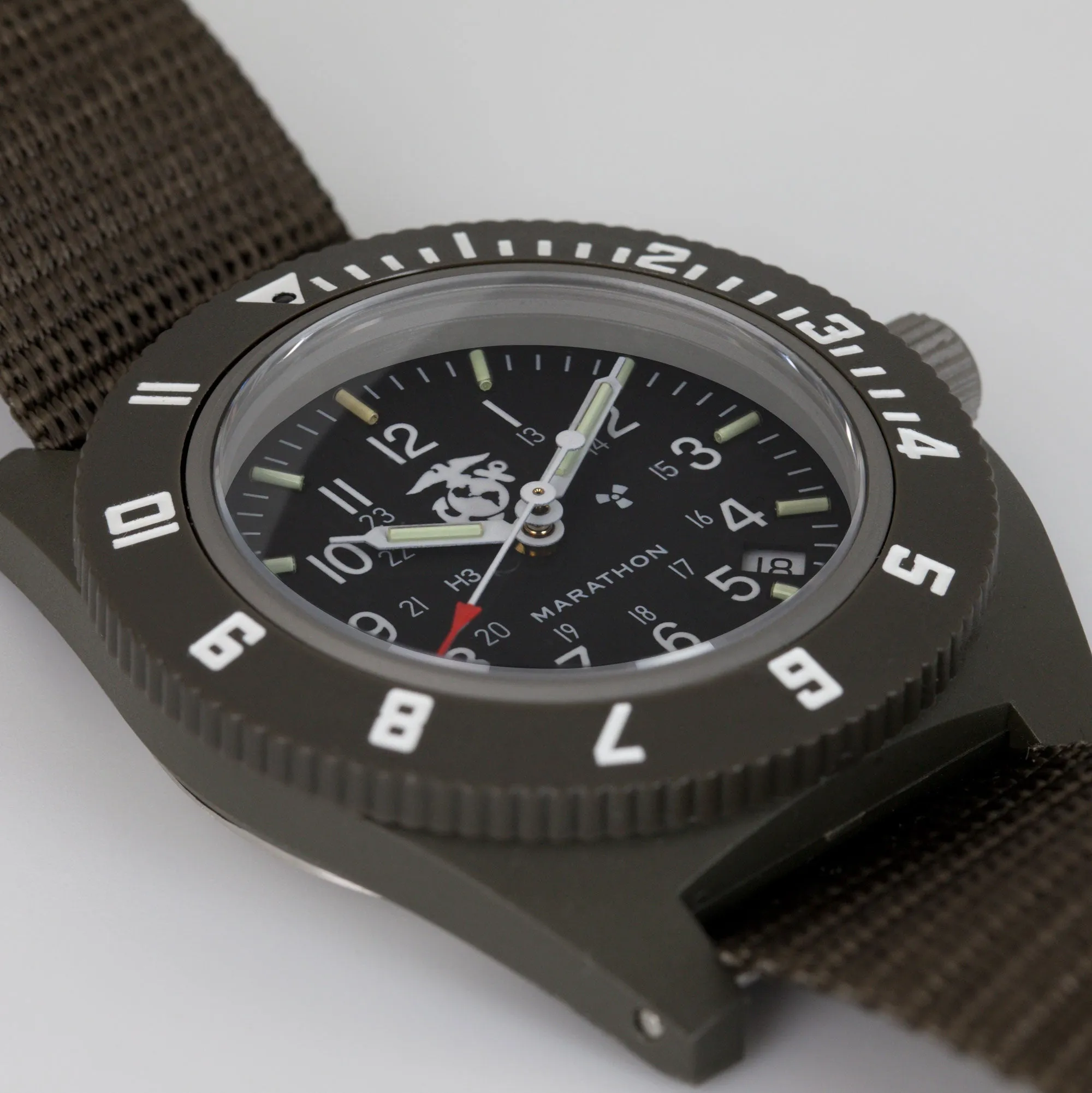 OFFICIAL USMC SAGE GREEN PILOT'S NAVIGATOR WITH DATE - 41MM