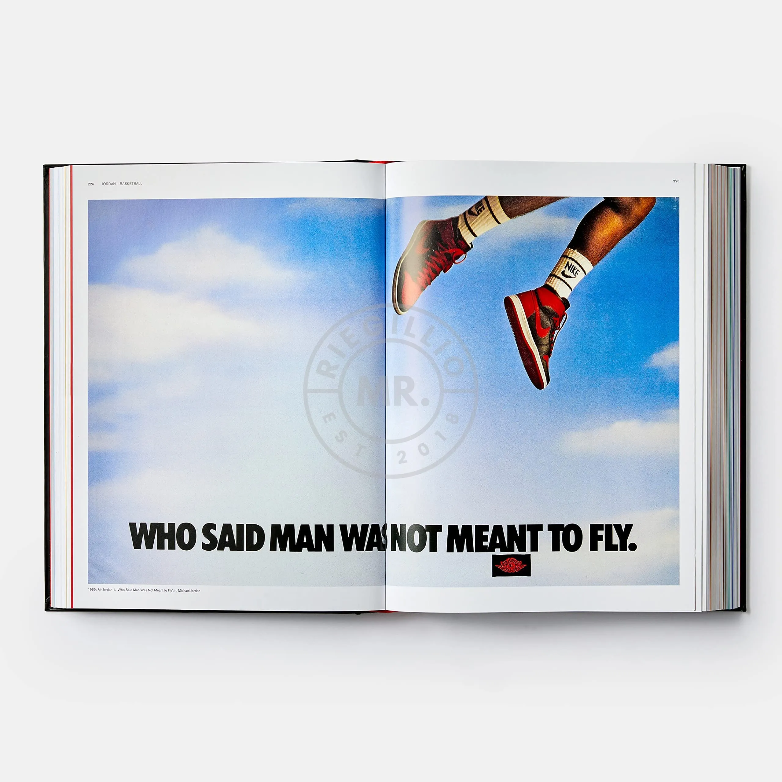 Table Book Sneaker Freaker – SOLED OUT: The Golden Age of Sneaker Advertising