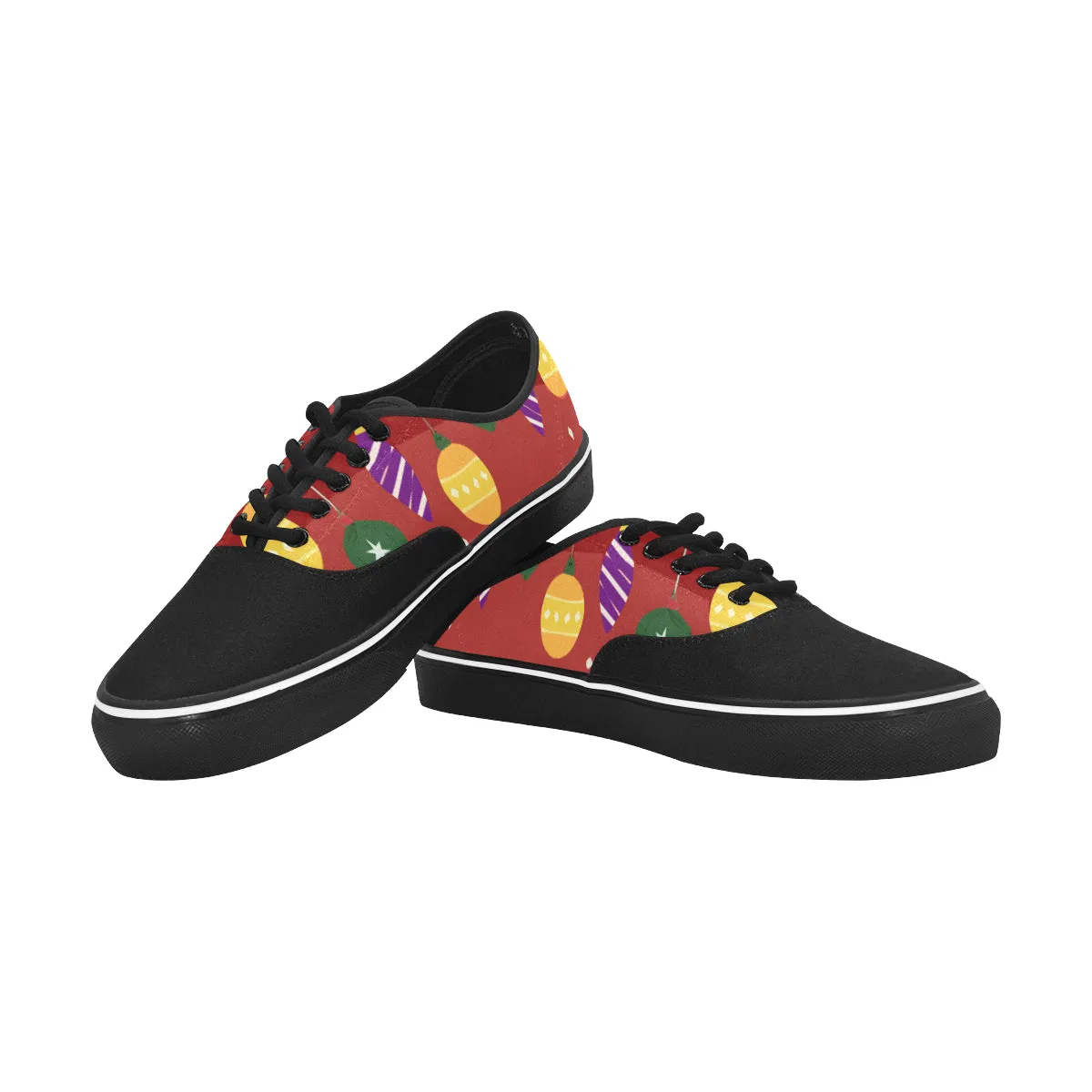 Women's Christmas Lights Print Big Size Canvas Low Top Shoes (Black)